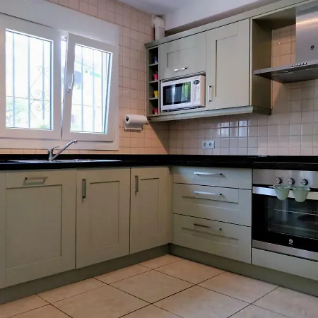 Δωμάτια σε οικογενειακή κατοικία Sunset View Nerja